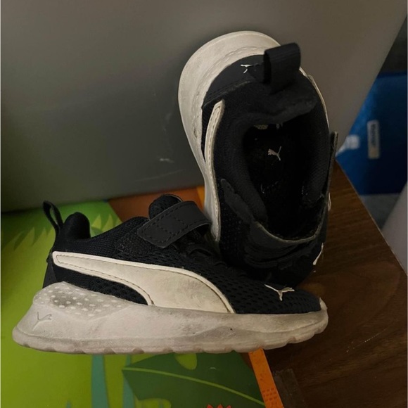 Toddler boy shoes 5T-6T - Picture 6 of 9